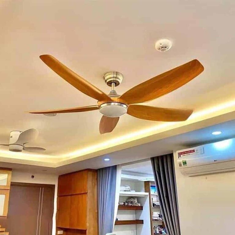 Quạt trần đèn Airfusion Akamani 12LB