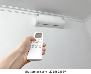 Điều khiển từ xa LCD tiện lợi đi kèm quạt trần Panasonic F-60TDN chính hãng