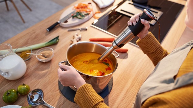 Cách dùng máy xay cầm tay Braun để xay nhuyễn cháo ăn dặm cho bé
