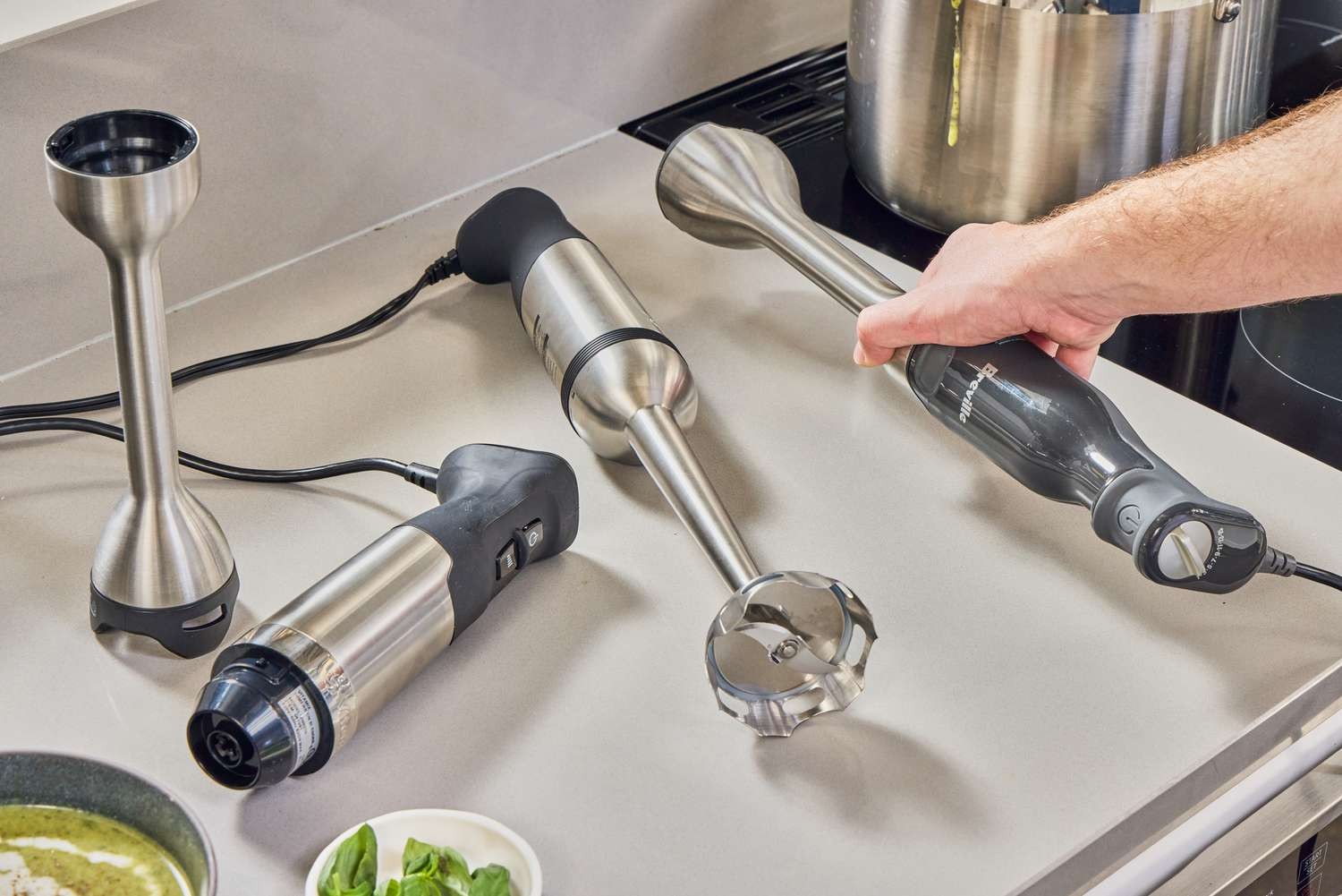 So sánh máy xay cầm tay Philips và Braun: Lựa chọn nào hoàn hảo cho căn bếp hiện đại?