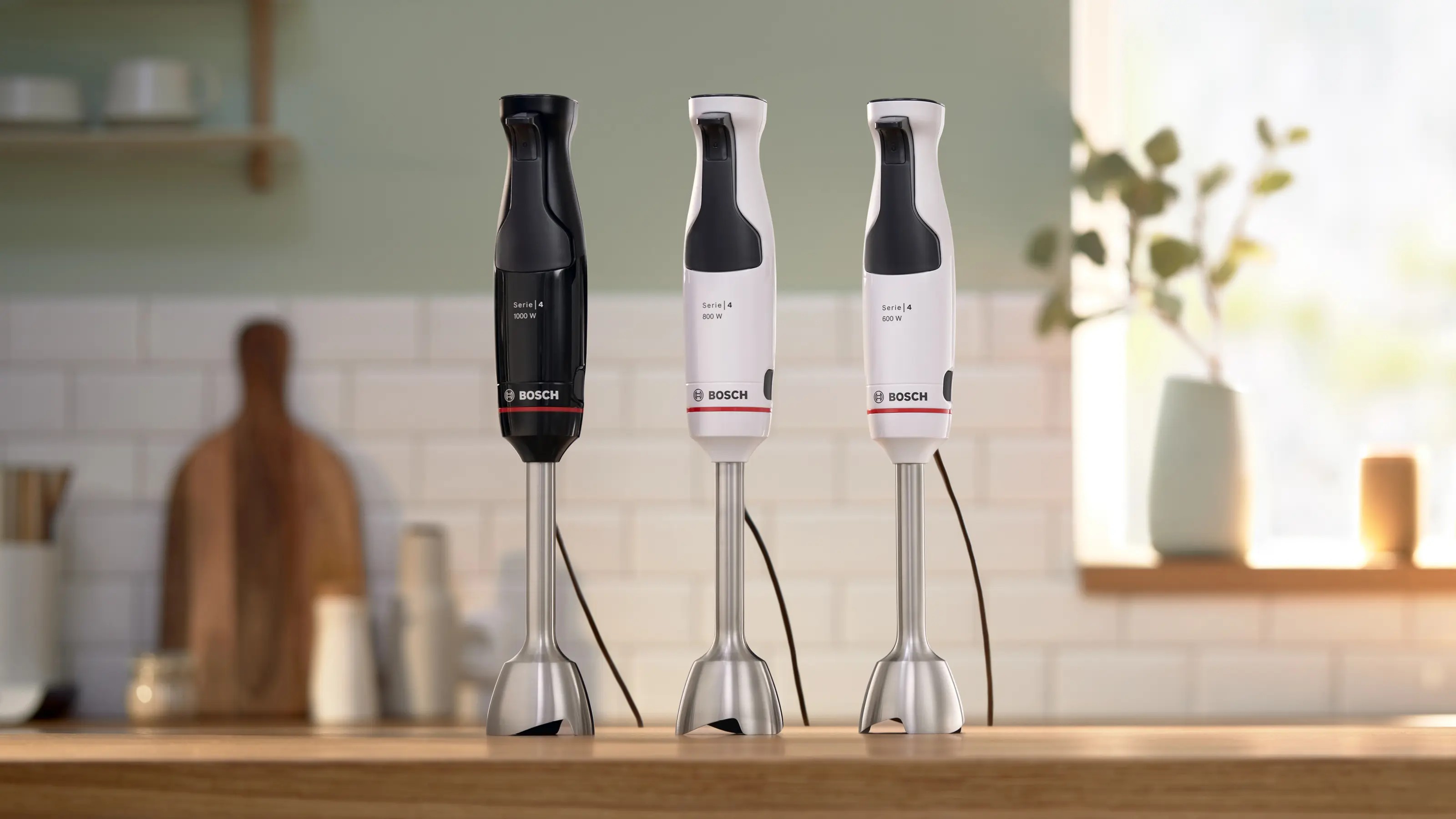 Máy xay cầm tay Bosch MSM4B624 vận hành êm ái và cân bằng khi sử dụng