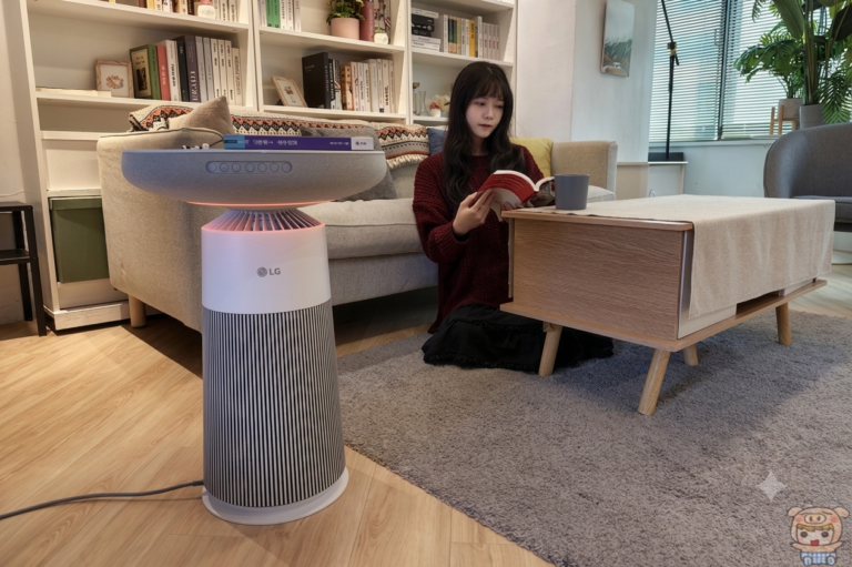 Máy lọc không khí kết hợp Loa LG PuriCare Aero Speaker AS20GSHU0