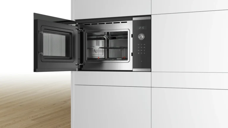 Lò vi sóng có nướng âm tủ Bosch BEL554MS0B
