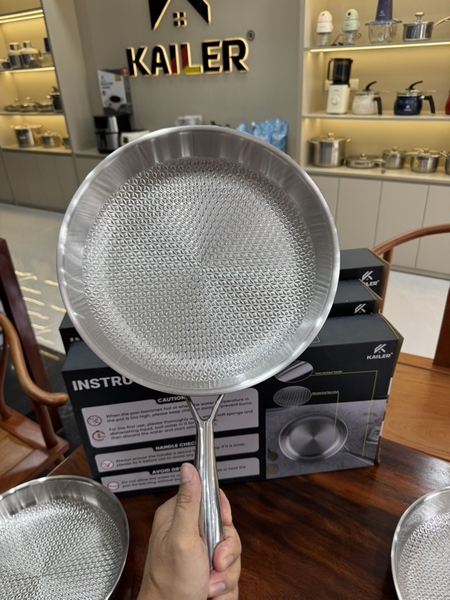 Chảo Inox Vân Hoa Kailer Size 28