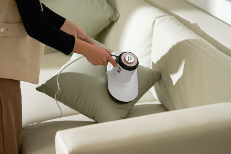 Máy hút bụi cầm tay Kailer KL-668