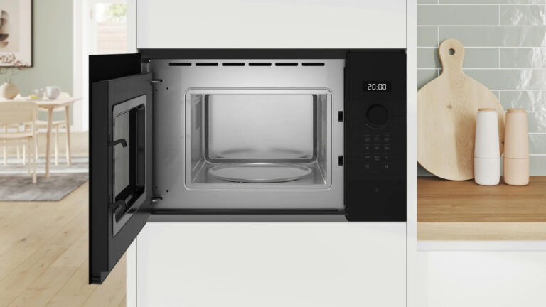 Lò vi sóng âm tủ Bosch BFL524MB2