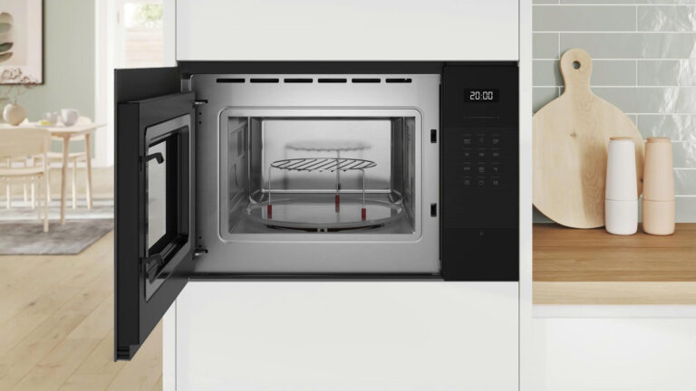 Lò vi sóng âm tủ có nướng Bosch BEL554MB2